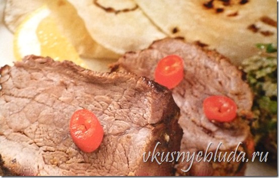 На фото Жареная говядина с мексиканской пастой гуакамоле - По ссылке её подробный рецепт...